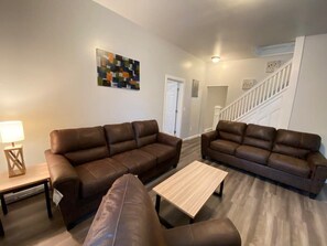 Téléviseur, bureau