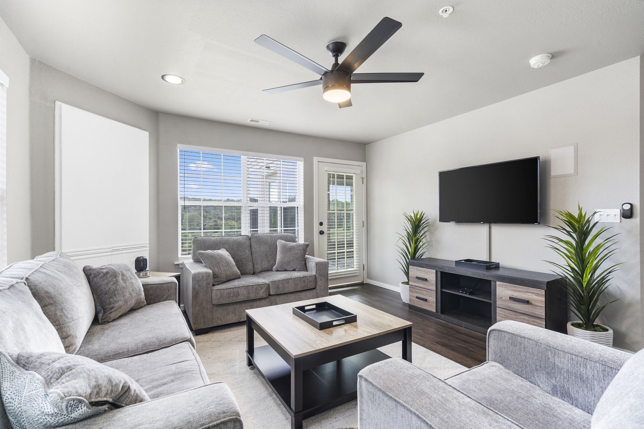 Smart TV y reproductor de DVD 