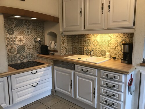 A 2.5 km du zoo de Beauval, la Maison de Sophie Accueille de 2 à 6-8 Personnes