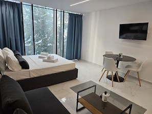 1 bedroom, soundproofing, iron/ironing board, free cots/infant beds - Nikis 20 Suites (Athens)