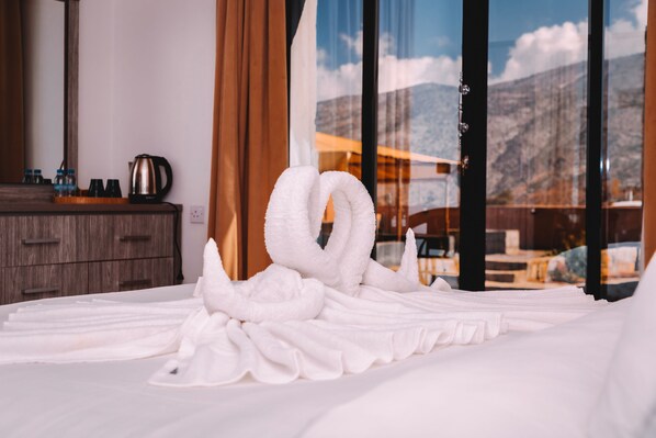 6 chambres, Wi-Fi, draps fournis