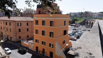 Facciata della struttura