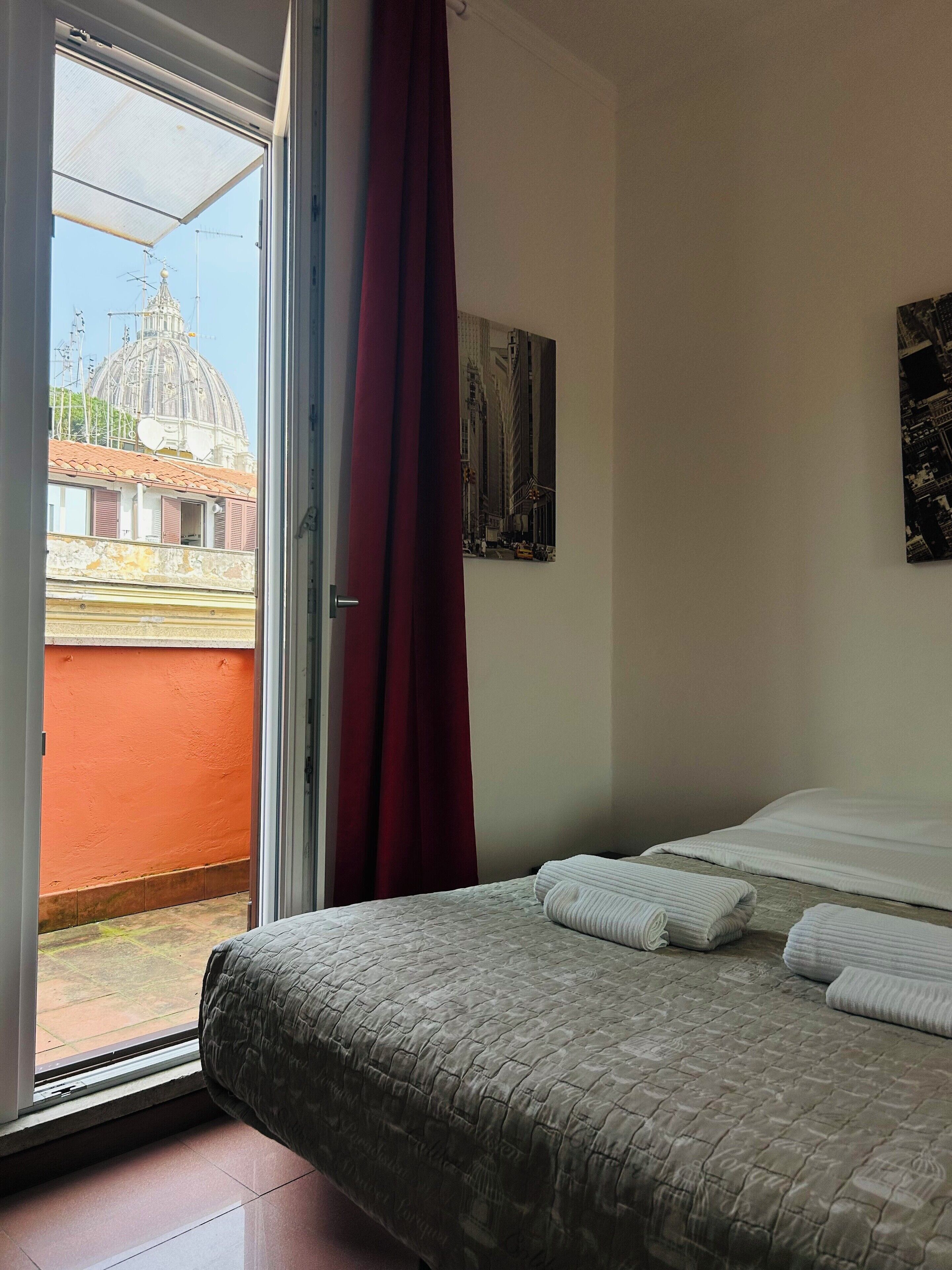 واي فاي مجانًا وملاءات أسرّة