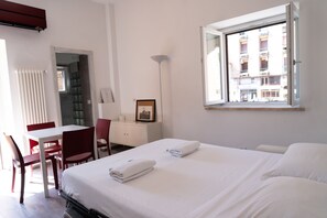 Free WiFi, bed sheets - Hotel VM (Rome)