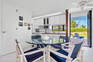 Dining - Villa Sol y Arena | Tropical 1-Bedroom by the Sea (Río Grande)