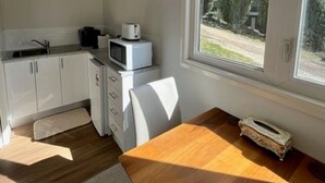 Unclassified image, 3 of 11, button - SUNDS RETREAT - Perfect for Couples (Marysville)