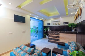 Lobby - Nikko Blue - Boutique Hotel (Gurugram)