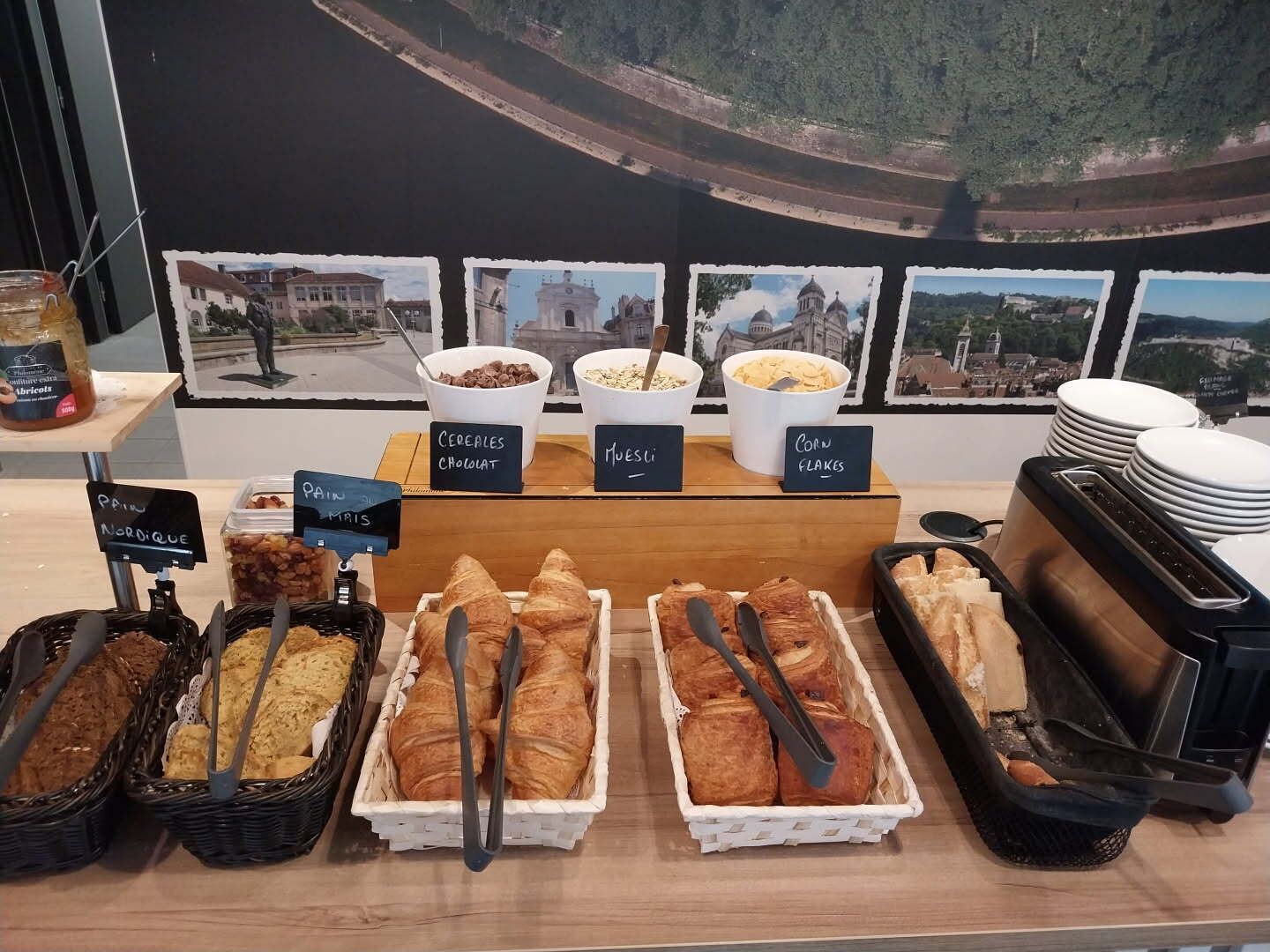 Breakfast buffet