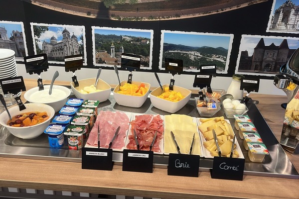 Daily buffet breakfast for a fee