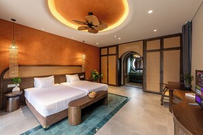 Minibar, desk, laptop workspace, blackout drapes - Emerald Garden Retreat (Phu Quoc)