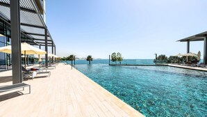 Unclassified image, 3 of 52, button - Sparkling Balcony Sea View Apt in Bluewaters (Dubai)