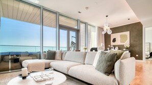 Unclassified image, 4 of 52, button - Sparkling Balcony Sea View Apt in Bluewaters (Dubai)