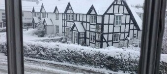 Country Village Apartment just outside Welshpool in Berriew