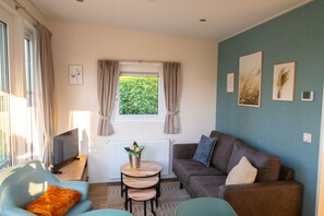 واي فاي مجانًا وملاءات أسرّة