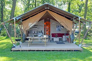 Classic Tent (incl. Cleaning Fee 44 EUR) | Wifi gratis y ropa de cama