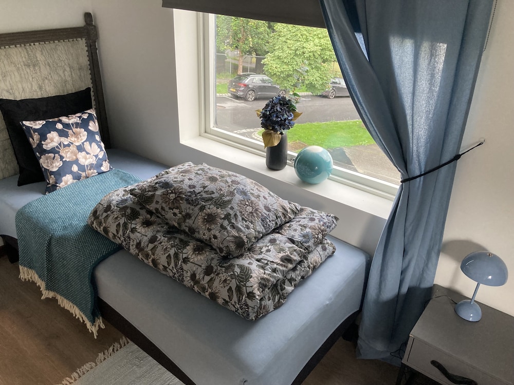 Cozy renovated apartment in historical house. Ålesund Vrbo