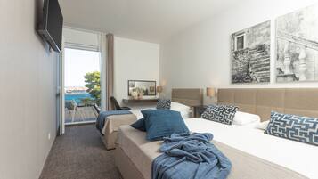 Superior double room, extra bed, sea side, balcony