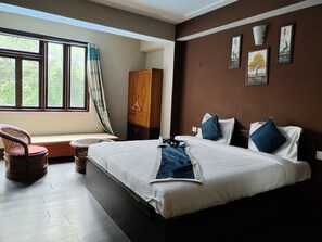 Executive Double Room | Soundproofing, free WiFi, bed sheets