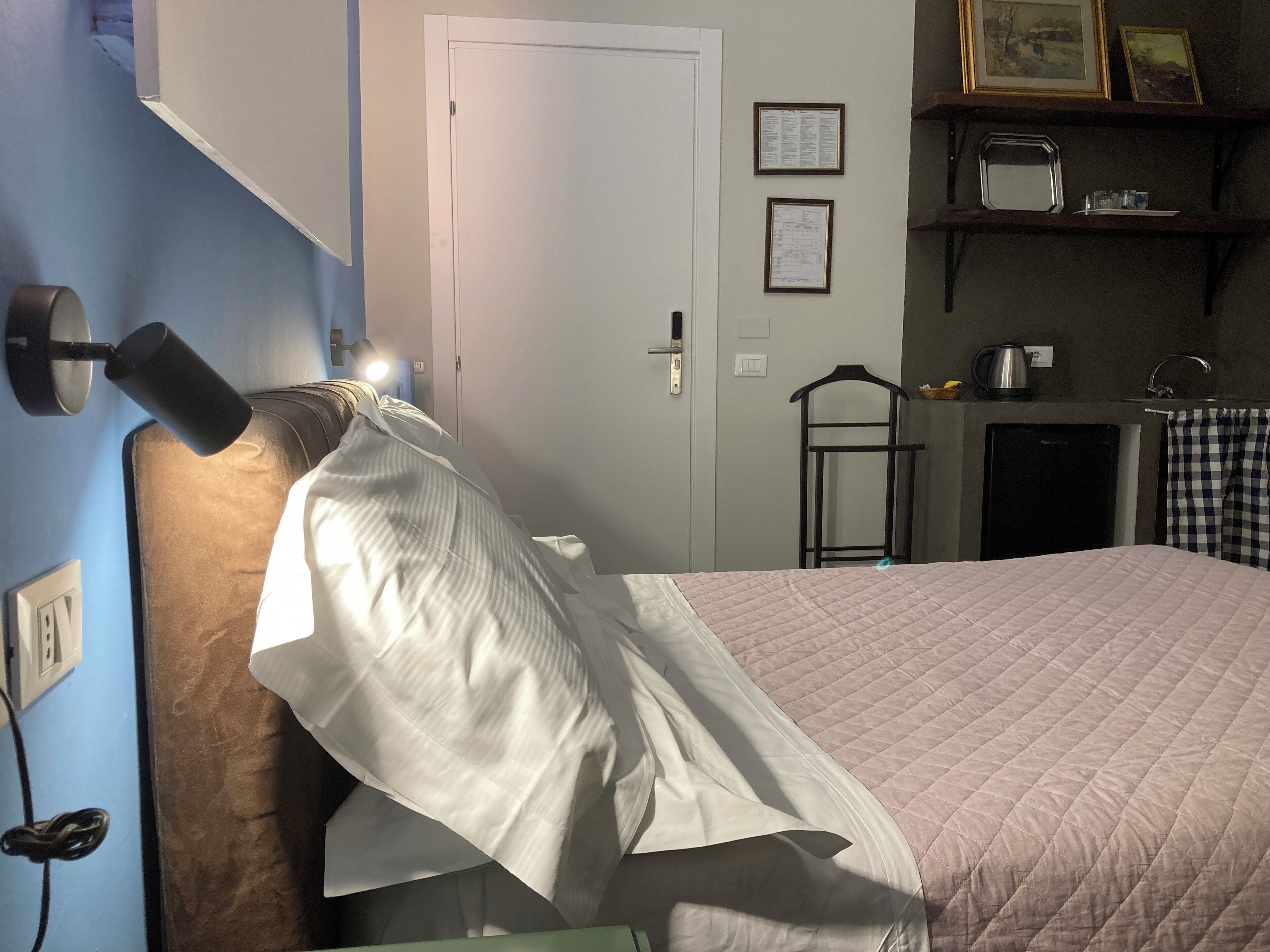 ห้องเบสิกดับเบิล, เตียงควีนไซส์ 1 เตียง | ผ้านวมขนเป็ด, พื้นที่ทำงานแบบใช้แล็ปท็อป, Wi-Fi ฟรี, ผ้าปูที่นอน