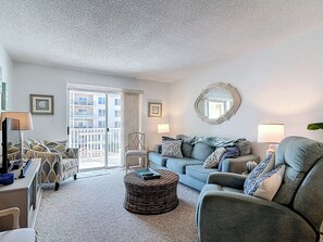 TV, DVD player, books - Seacoast Condos unit 304 (New Smyrna Beach)