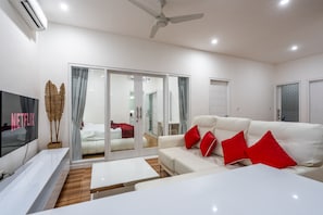 3 chambres, fer et planche à repasser, Wi-Fi gratuit, draps fournis