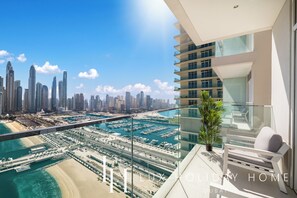 Balcony - LUX  Luxury Sunrise Beachfront Suite 2 (Dubai)