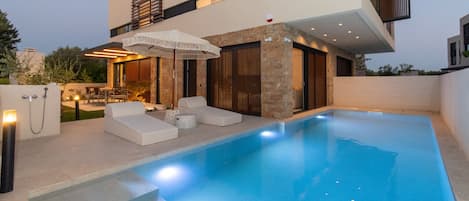 Piscine extérieure