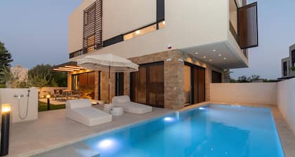 SithoniaRS Luxury Three Floors Villa With Private Pool & Garden