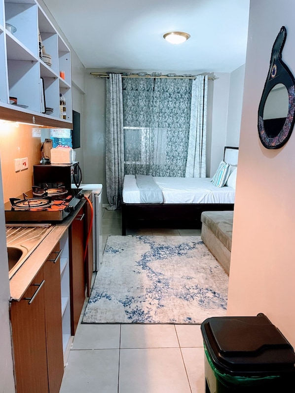 1 bedroom, iron/ironing board, WiFi, bed sheets