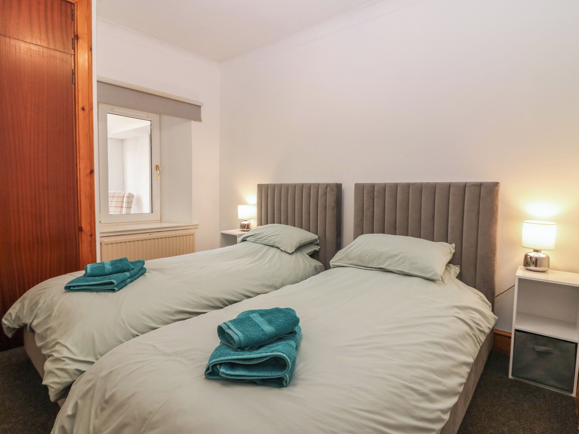 2 camere, con stile personalizzato, con arredamento individuale