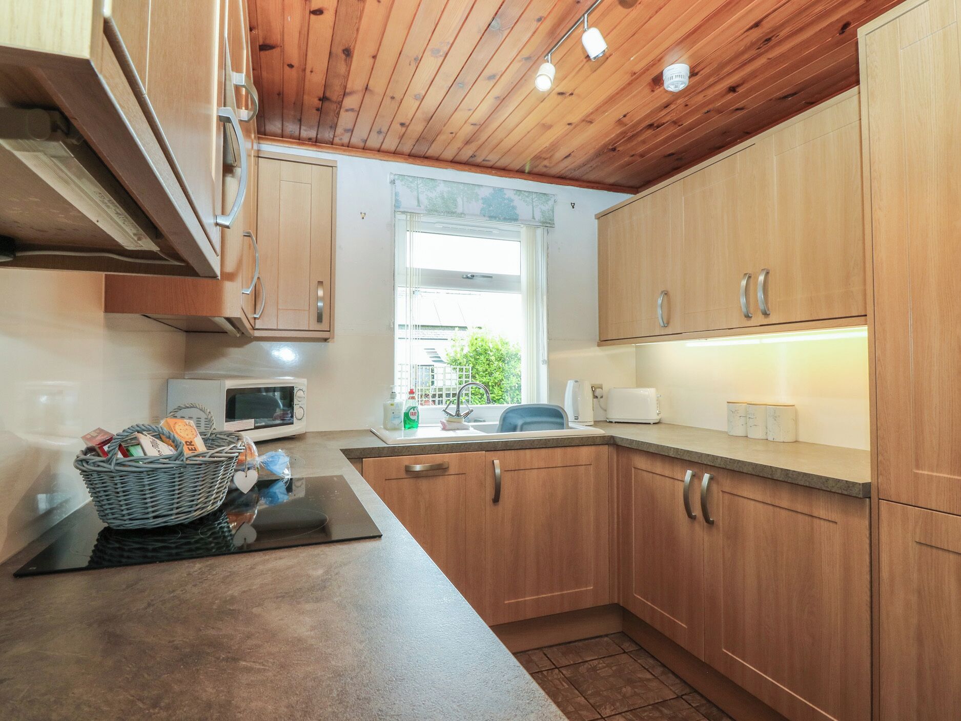 Casa de campo | Cozinha privada | Geladeira, chaleira elétrica, torradeira