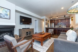 Smart TV, fireplace, ping pong