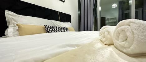 1 quarto, escrivaninha, ferros/tábuas de passar roupa, Wi-Fi