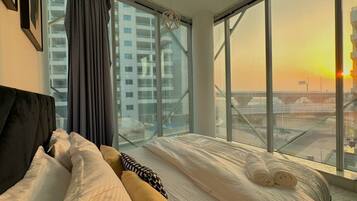 1 habitación, escritorio, tabla de planchar con plancha y wifi