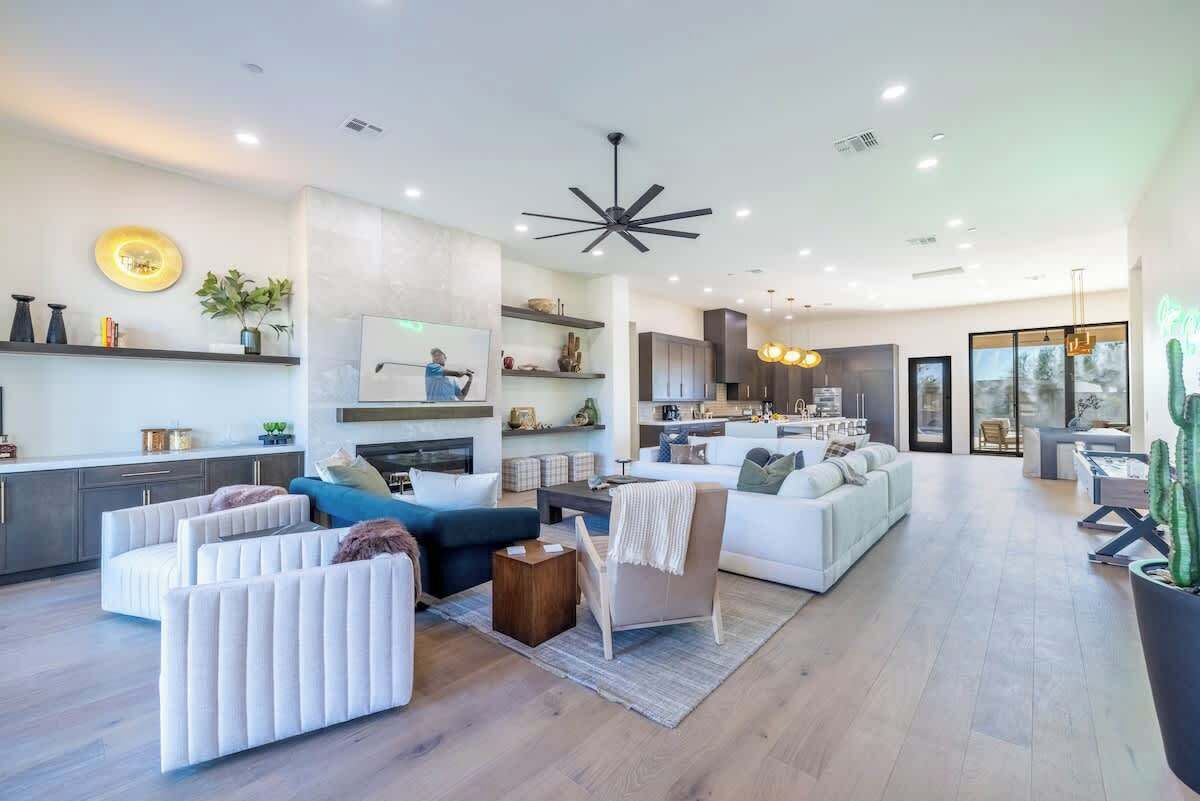 TV, fireplace, stereo, offices