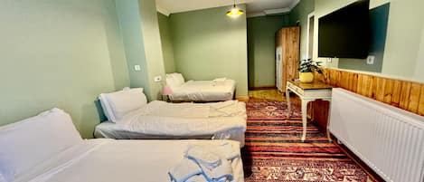 Chambre Familiale | 1 chambre, literie de qualité supérieure, minibar, bureau