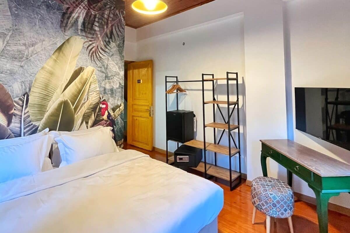 Premium bedding, minibar, desk, laptop workspace