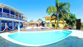 Piscina externa sazonal
