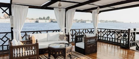 Sun deck