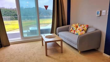2nd Floor | 1 間臥室、高級寢具、獨特裝潢、布置獨特