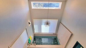 حمام سباحة خاص