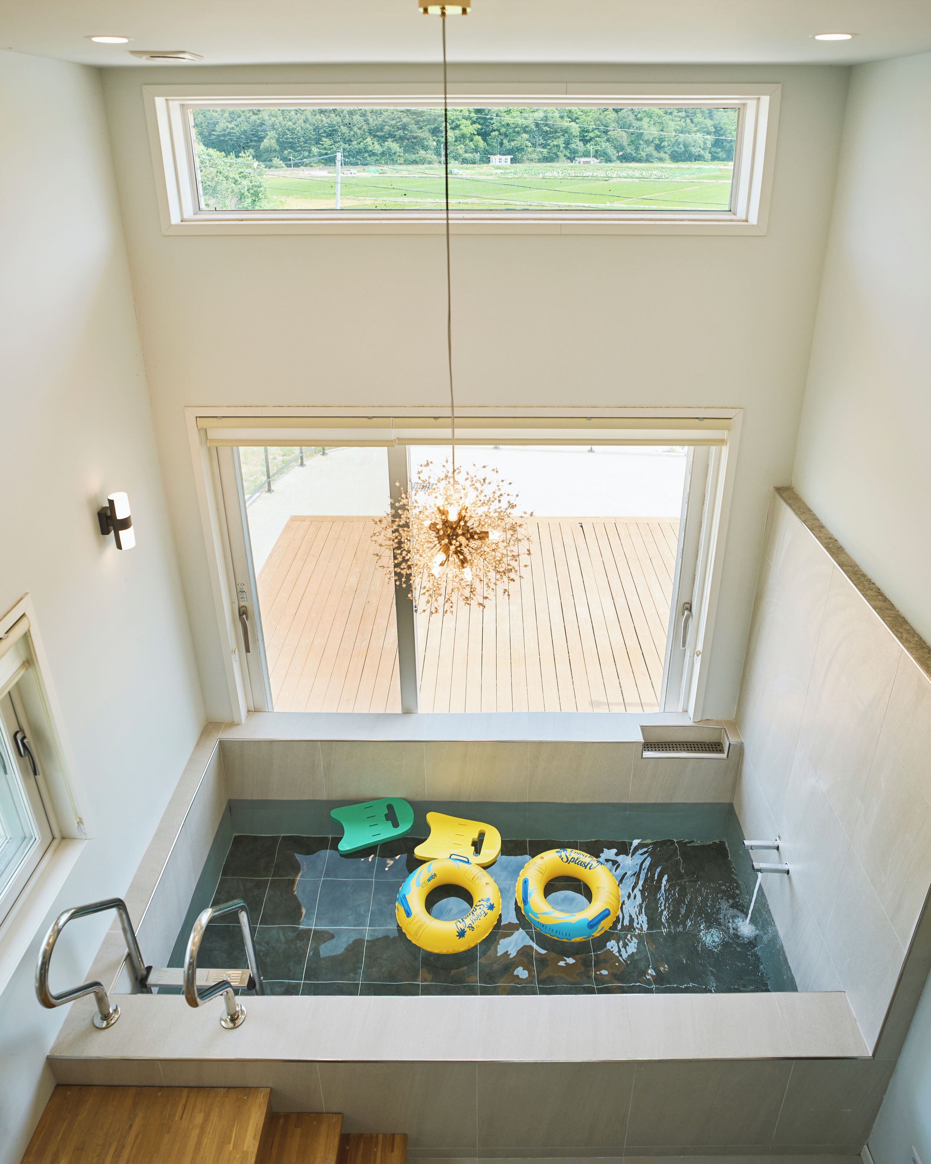 1st Floor | Privézwembad