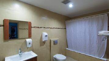 Kostenlose Toilettenartikel, Seife, Toilettenpapier