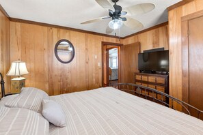 4 Schlafzimmer, Bügeleisen/Bügelbrett, WLAN, Bettwäsche