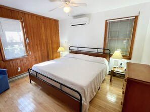 3 bedrooms, Internet, bed sheets - Neaptide: Secluded & Spacious Home in Jackson Dunes (Ocracoke)