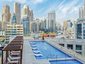Pool - Big Studio w/ Balcony and easy access to the Beach in Marina (Dubai)