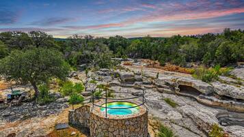 Bain à remous extérieur