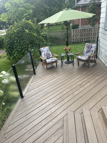 At the River Royal City Park. Trails, market downtown & U of G. Older home.