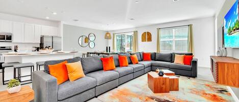 Fernseher, Tischfußball, Arbeitsbereiche