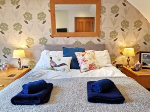 3 dormitoris, planxa i posts de planxar, wifi gratuïta i roba de llit 